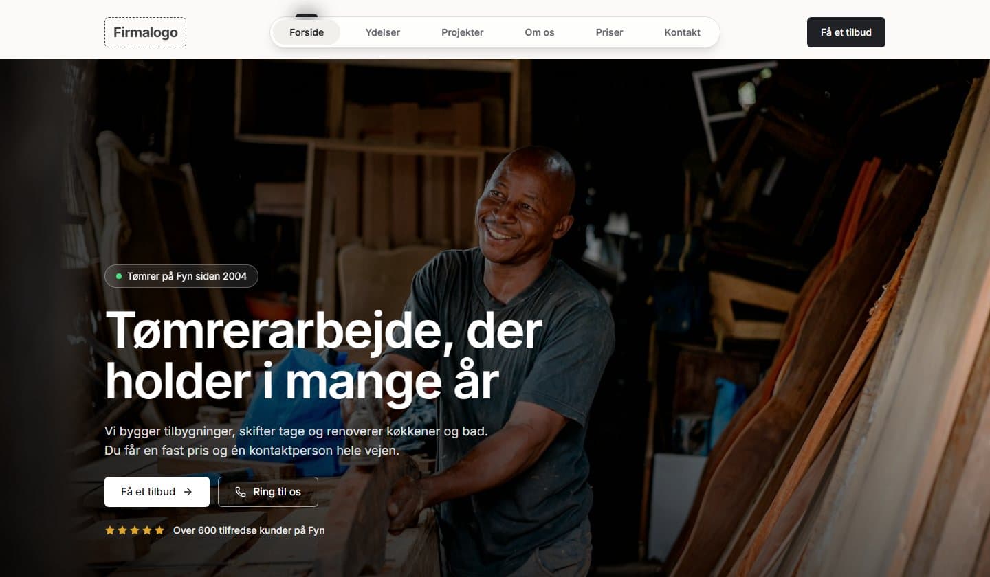 Forsiden af en færdig hjemmeside til en tømrer, med et stort billede, overskrift og knapper